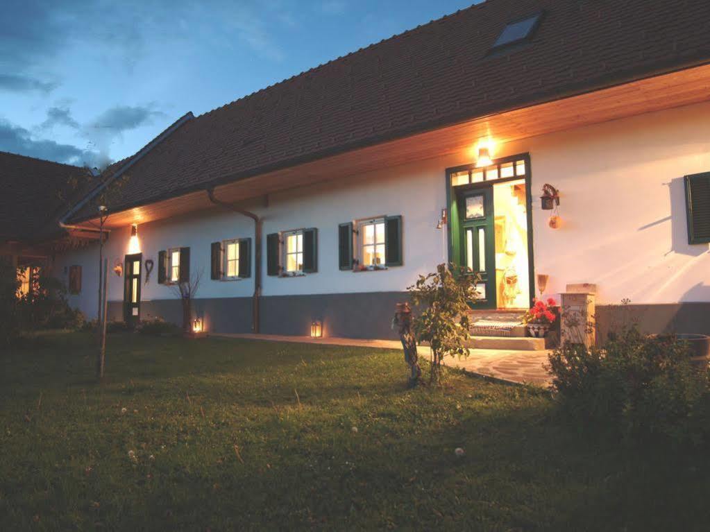 Sonnenhaus Grandl Apartment Feldbach  Bagian luar foto